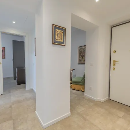 Apartment Casa San Martino, Historic Center, Milan